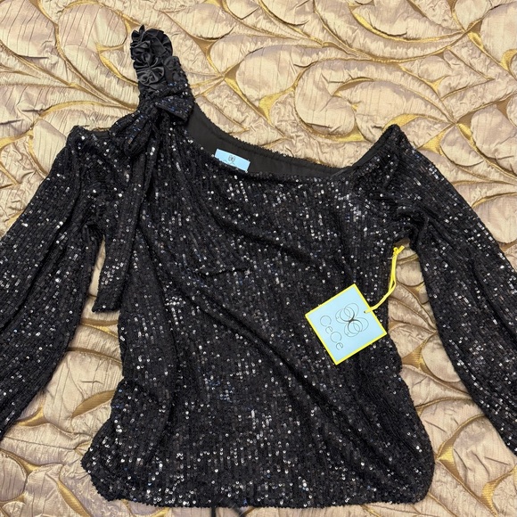 Top - Picture 2 of 9